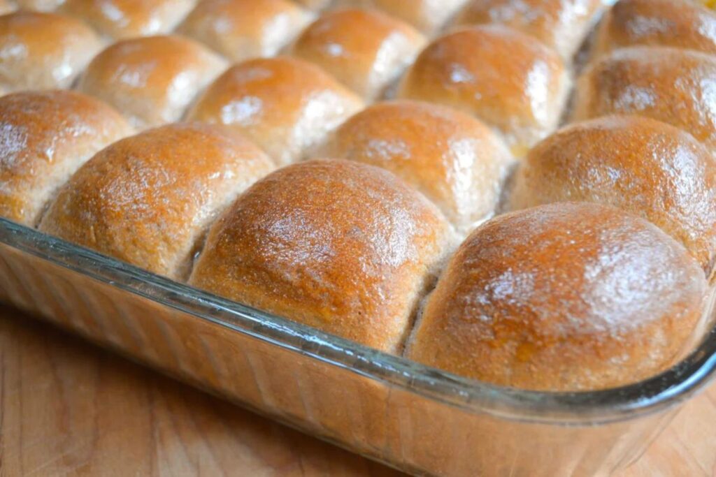 Alternative Methods For Achieving Golden Brown Dinner Rolls Without Aluminum Pans