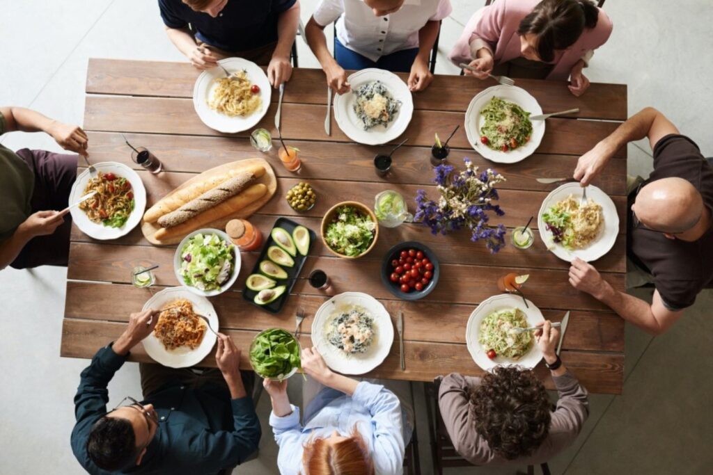 Encouraging Picky Eaters: Strategies That Work at the Dinner Table with Family