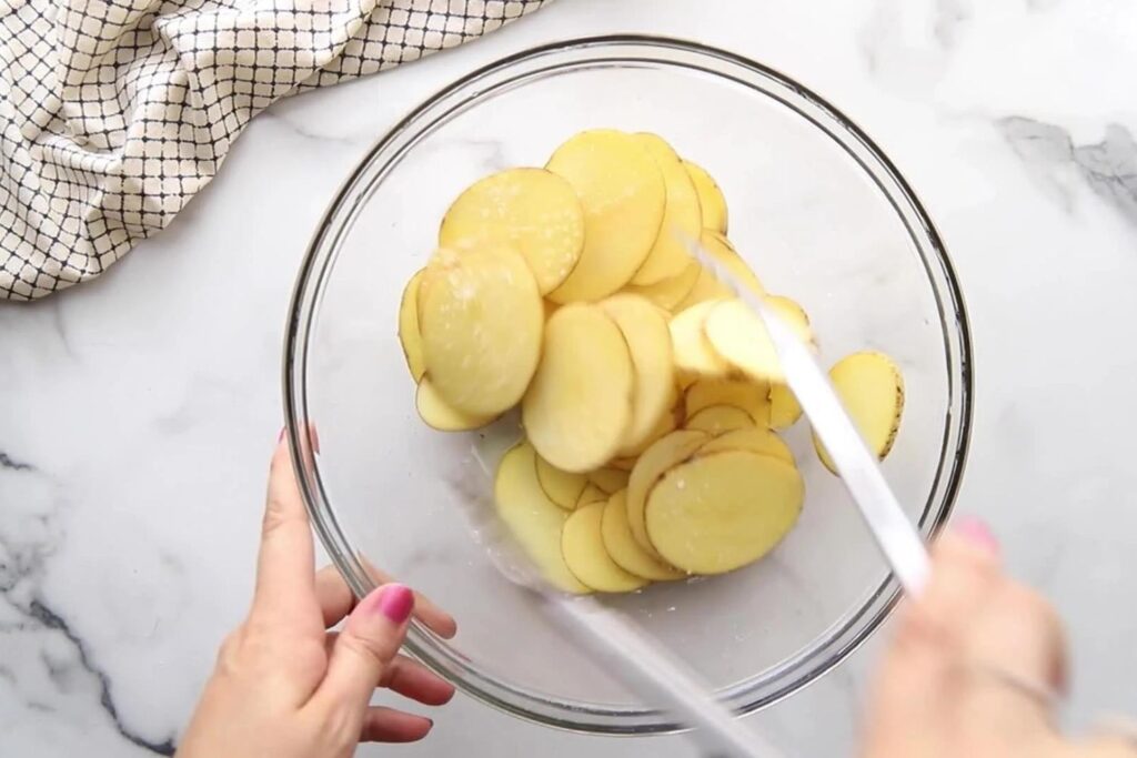 How To Slice Potatoes For Uniform Chips?