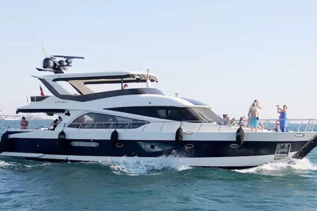Why Choose A Private Dinner Cruise for a Special Occasion?