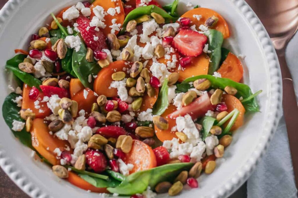 How to Make A Peach Spinach Salad in Advance Without Wilting?